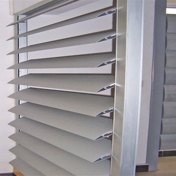 铝合金百叶窗由于铝型材本身的原因和特点